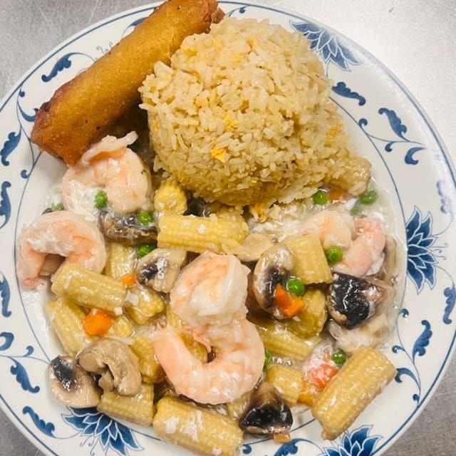 22. Shrimp with Lobster Sauce (Dinner Special).
