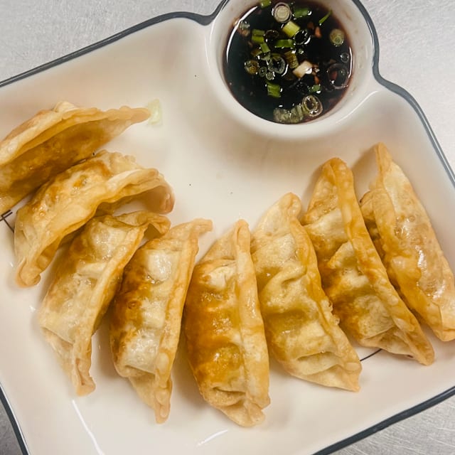 A3. Pork Gyoza (8).