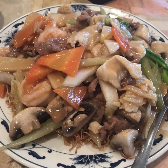 H4. House Special Fried Noodle.