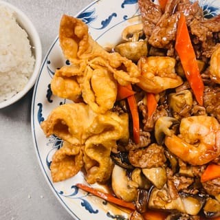 78. Beef and Shrimp with Mushrooms (Dinner Special)